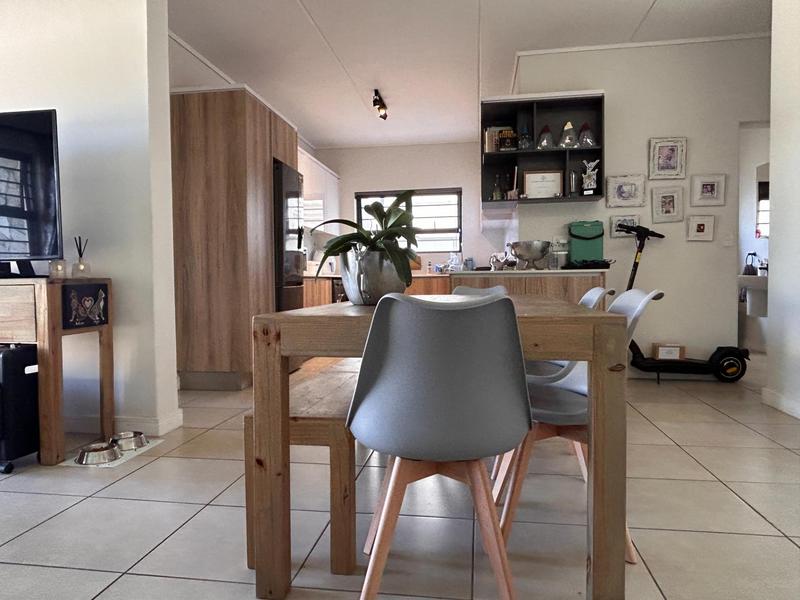 To Let 3 Bedroom Property for Rent in Sandown Western Cape
